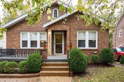 2037 Alameda, Maplewood, MO 63143