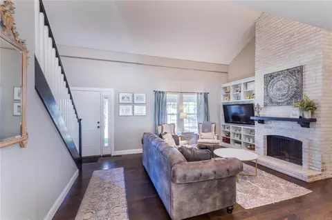 1409 Mont Dore Dr, Manchester, MO 63021 photo 9