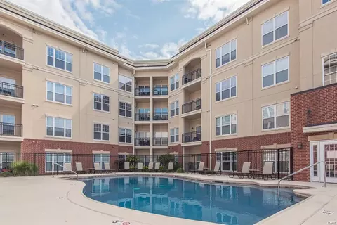 1251 Strassner Dr #2407, Saint Louis, MO 63144