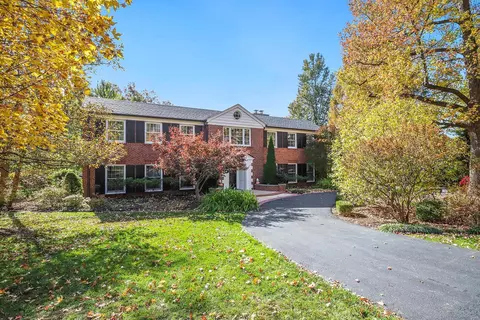 56 Briarcliff, Ladue, MO 63124