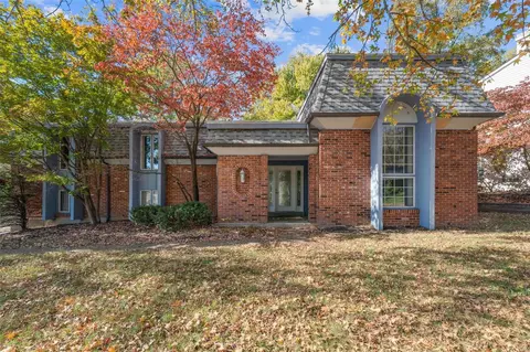101 San Angelo Dr, Chesterfield, MO 63017