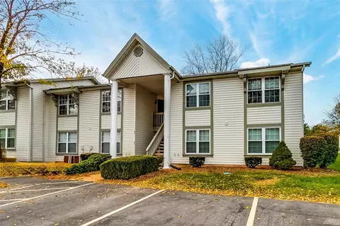 95 Sugar Bend Ct, Saint Peters, MO 63376