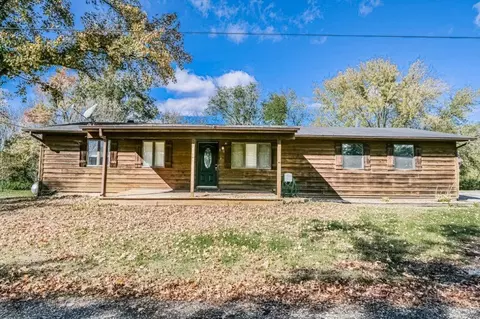 107 Red Deer Ln, O'fallon, MO 63366
