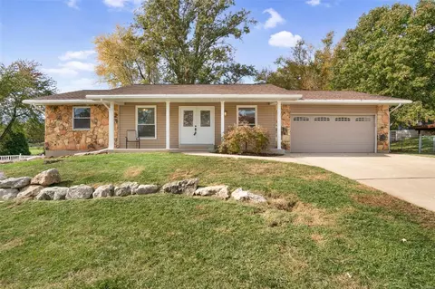 2 Winchester Way Ct, Saint Charles, MO 63303