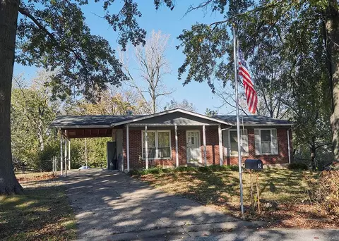 3 Montclair Ct, Saint Charles, MO 63303