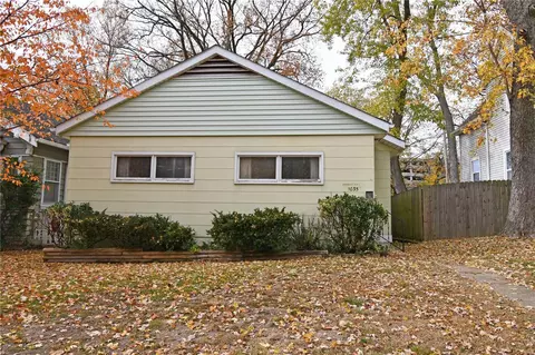 1035 Blendon Pl, Saint Louis, MO 63117