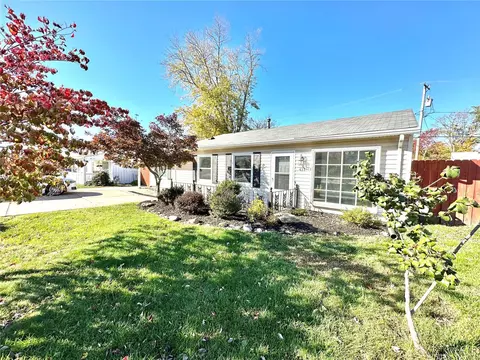 411 S Church St, Saint Peters, MO 63376