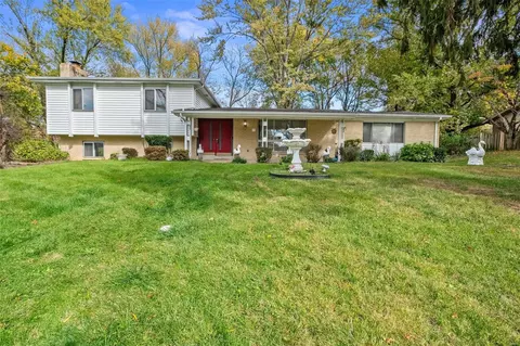 12480 Parkwood Ln, Black Jack, MO 63033
