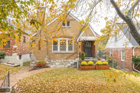 5516 Sutherland Ave, Saint Louis, MO 63109