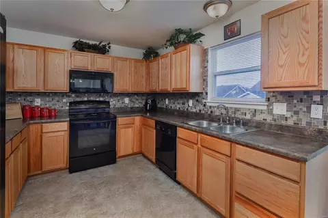 523 Wycombe Dr, O'fallon, MO 63366 photo 8
