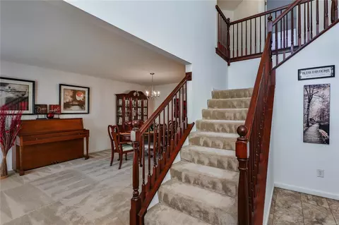523 Wycombe Dr, O'fallon, MO 63366 photo 2