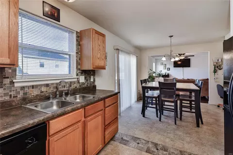 523 Wycombe Dr, O'fallon, MO 63366 photo 6