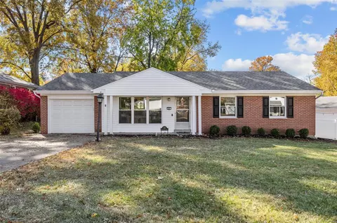 328 Danworth Ct, Saint Louis, MO 63122