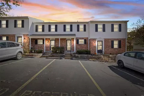 1475 Durango Ct, Fenton, MO 63026
