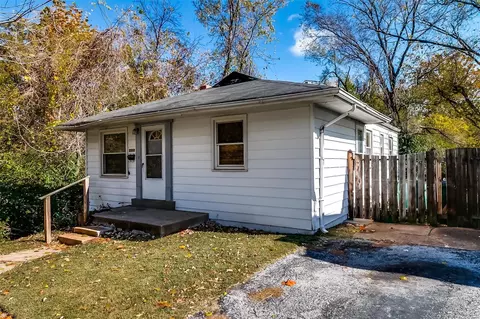 2310 Menett Ave, Saint Louis, MO 63114
