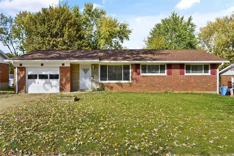 1645 Saint Loretto Dr, Florissant, MO 63033