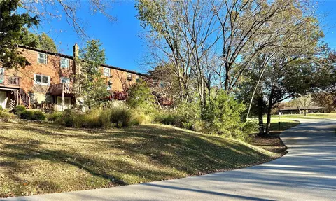 246 Carmel Woods Dr, Ellisville, MO 63021 photo 40