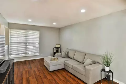 246 Carmel Woods Dr, Ellisville, MO 63021 photo 8