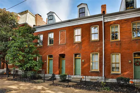 1426 Dolman St #A, Saint Louis, MO 63104