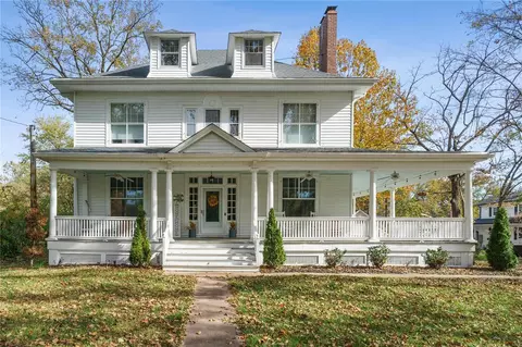 118 S Clay Ave, Ferguson, MO 63135