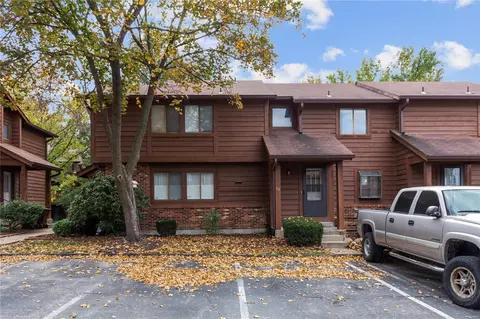 28 Cedar Grove Ct #B, Saint Charles, MO 63304