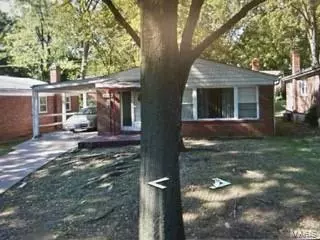 7163 Willow Tree Ln, Saint Louis, MO 63130