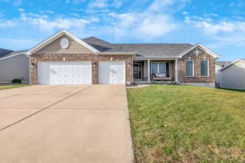 166 Riverdale Woods Cir, O'fallon, MO 63366