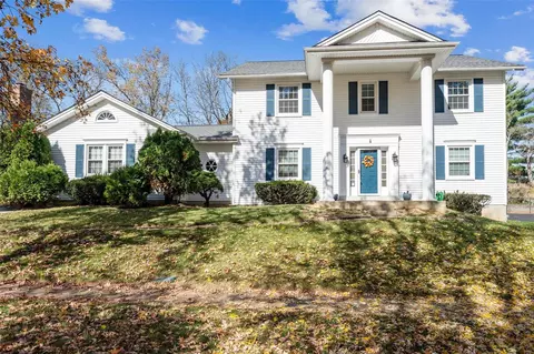 14237 Reelfoot Lake Dr, Chesterfield, MO 63017