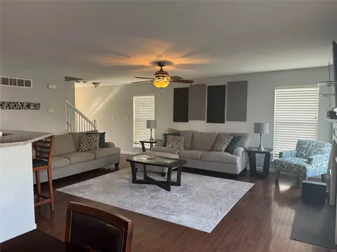 325 Wild Oak Dr, O'fallon, MO 63368 photo 2