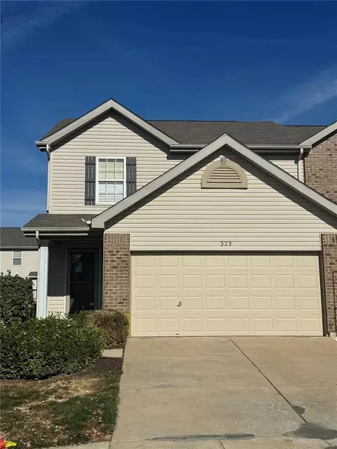 325 Wild Oak Dr, O'fallon, MO 63368