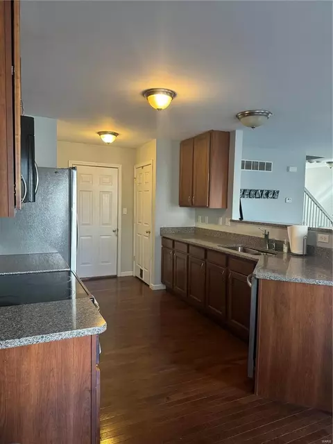 325 Wild Oak Dr, O'fallon, MO 63368 photo 6