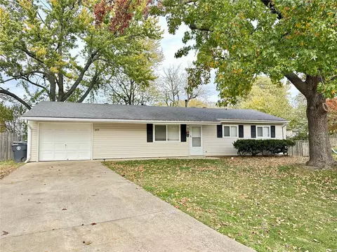 203 Allen Dr, O'fallon, MO 63366