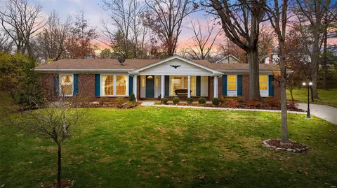 510 Antioch Ln, Ballwin, MO 63011