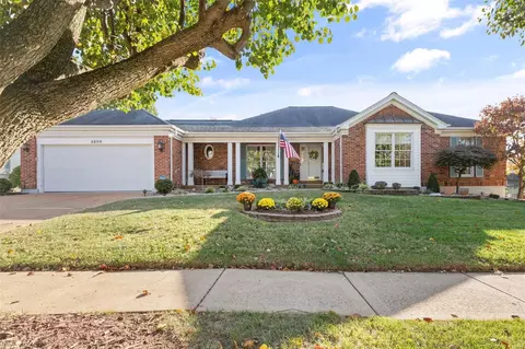 5809 Cataumet Ct, Saint Louis, MO 63128