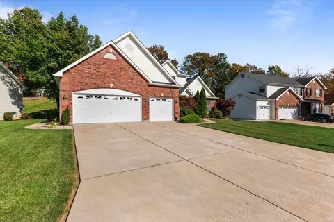 3533 Post Valley Dr, O'fallon, MO 63368 photo 4
