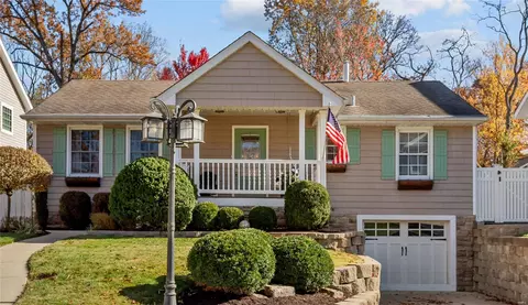 822 N Harrison Ave, Kirkwood, MO 63122