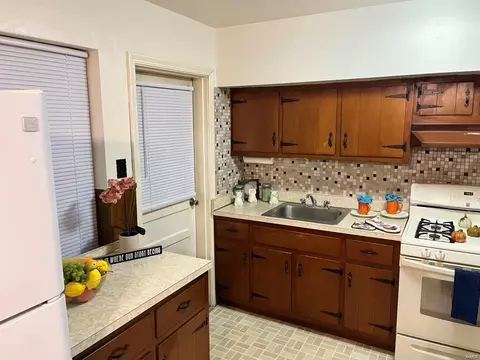 16 Bascom Dr, Saint Louis, MO 63135 photo 9