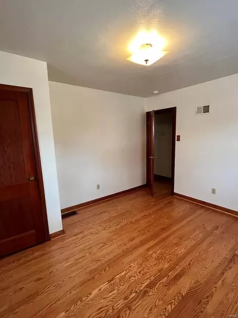 16 Bascom Dr, Saint Louis, MO 63135 photo 15