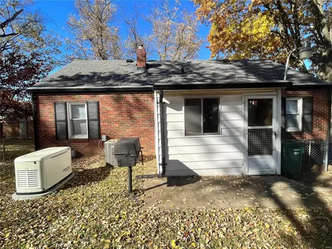 16 Bascom Dr, Saint Louis, MO 63135 photo 25