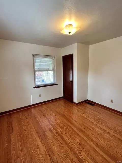 16 Bascom Dr, Saint Louis, MO 63135 photo 13