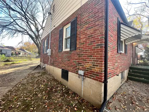 16 Bascom Dr, Saint Louis, MO 63135 photo 26