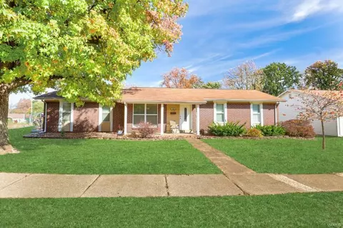 1685 Keeven Ln, Florissant, MO 63031