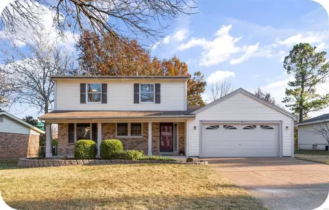 322 Windsor Spring Dr, Saint Louis, MO 63122