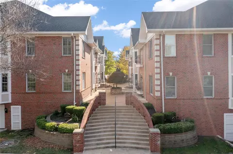 11299 Manchester Rd #7, Saint Louis, MO 63122