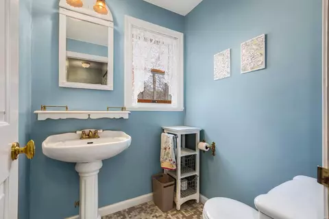 Bath - 3904 Tamara Trl, Wildwood, MO 63069 photo 1 of 3