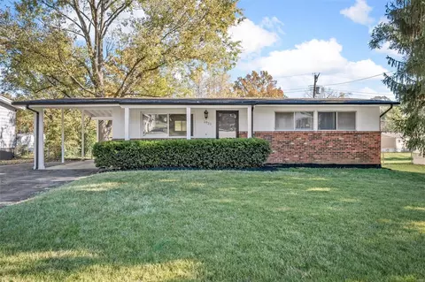 1931 Nashua Dr, Saint Louis, MO 63136