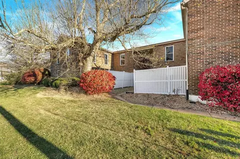 11910 Gravois Rd #3, Saint Louis, MO 63127