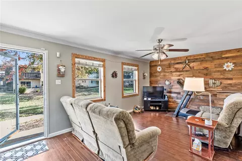 151 Shadalane, Ballwin, MO 63011 photo 4