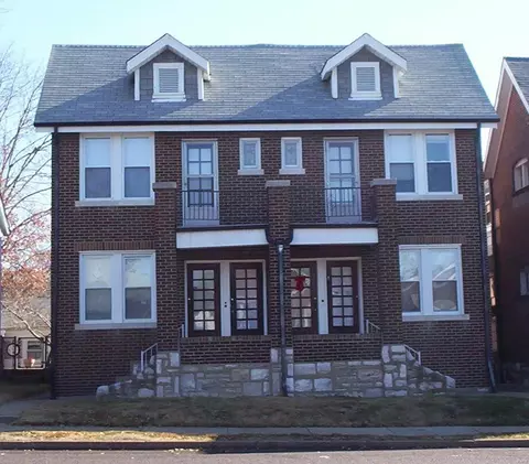 6512 Morganford Rd, Saint Louis, MO 63116