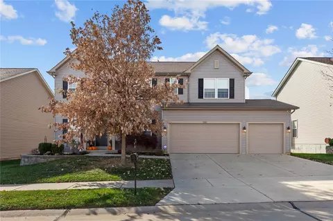 1290 Shorewinds Trl, Saint Charles, MO 63303